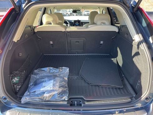 New 2026 Volvo XC60 T8 Ultra w/ Protection Package Premier AWD/4WD image 17