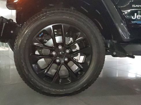 Used 2022 Jeep Wrangler Unlimited Sahara w/ Cold Weather Group image 7