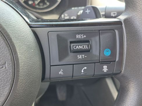 Used 2023 Nissan Rogue SV AWD/4WD image 20