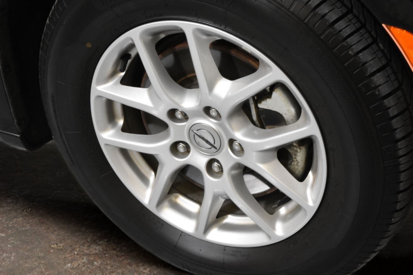 Used 2023 Chrysler Pacifica Touring-L FWD image 6