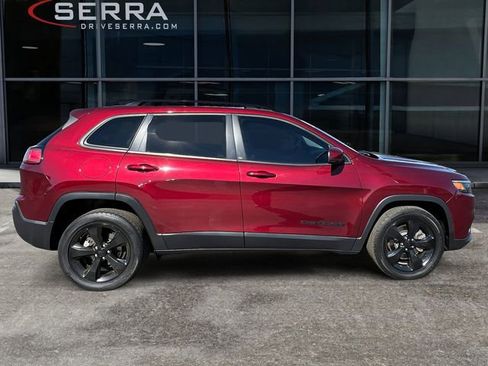Used 2020 Jeep Cherokee Latitude Plus image 3