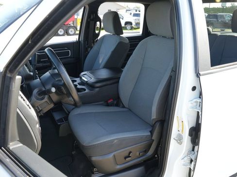Used 2024 RAM 2500 Big Horn AWD/4WD image 16