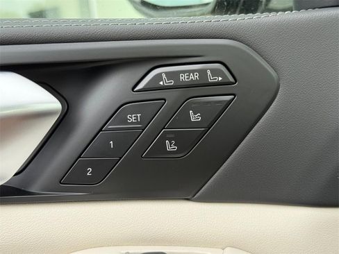 New 2026 BMW X7 M60i image 12