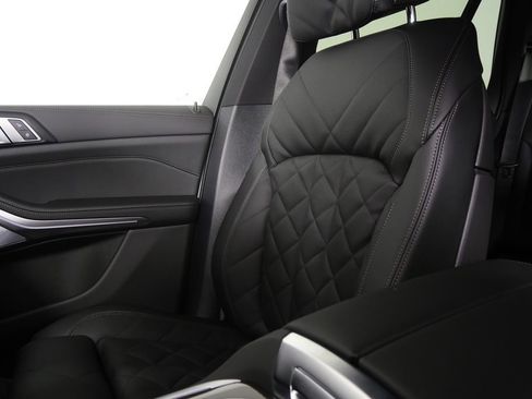 Used 2026 BMW X5 M60i image 24