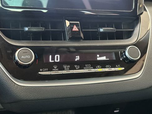 Used 2024 Toyota Corolla LE w/ LE Convenience Package image 20