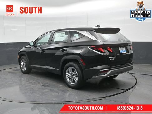 Used 2025 Hyundai Tucson SE AWD/4WD image 8