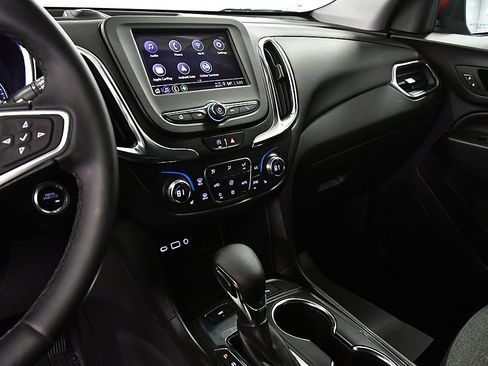 Used 2023 Chevrolet Equinox LT image 20