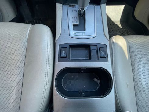 Used 2011 Subaru Outback 3.6R Limited w/ PWR Moonroof Pkg image 17