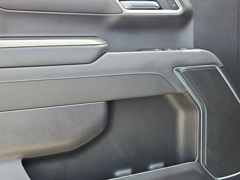 Certified 2022 Chevrolet Silverado 1500 LT AWD/4WD image 12