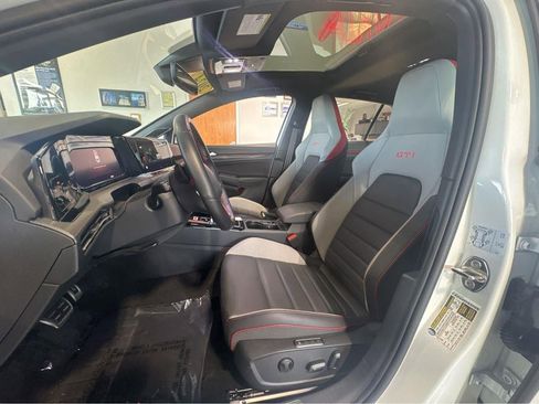 Used 2024 Volkswagen GTI SE FWD image 4