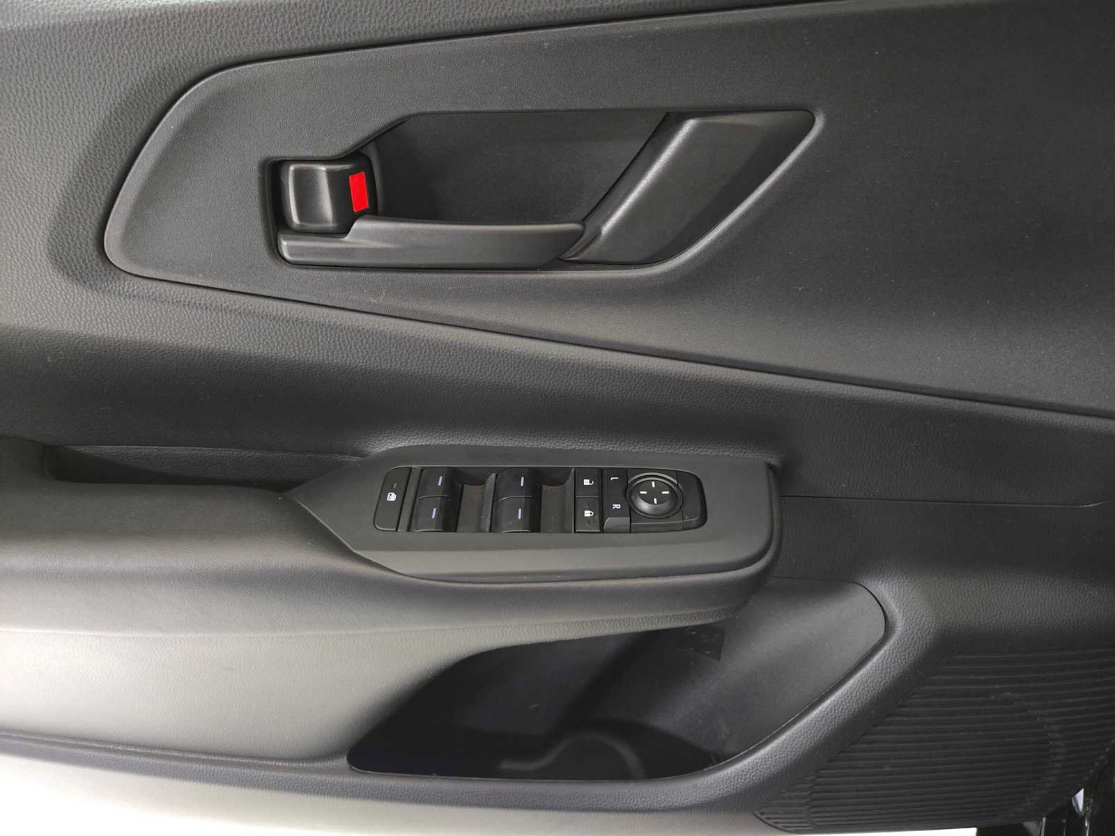 Used 2025 Toyota Prius Plug-In Hybrid FWD image 22