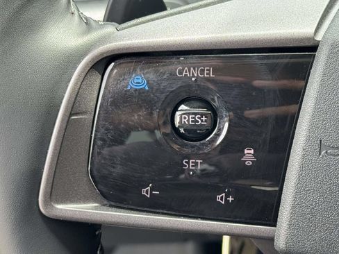 Certified 2025 Nissan Murano SV AWD/4WD image 19