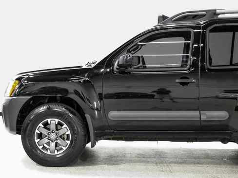 Used 2015 Nissan Xterra PRO-4X AWD/4WD image 8