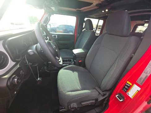 Used 2024 Jeep Wrangler Unlimited AWD/4WD image 6