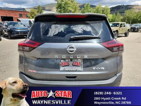 Used 2023 Nissan Rogue SV AWD/4WD image 7