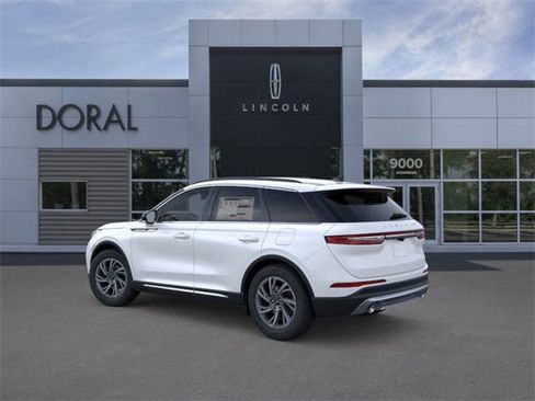 New 2026 Lincoln Corsair Premiere image 4