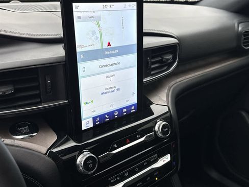 Used 2022 Ford Explorer Platinum w/ Equipment Group 601A image 23