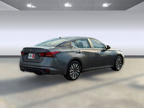 New 2025 Nissan Altima 2.5 SV w/ SV Premium Package image 8