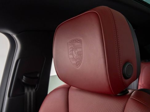 New 2026 Porsche Macan Turbo image 28