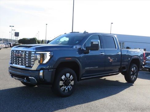 New 2026 GMC Sierra 2500 Denali w/ Denali Reserve Package image 3