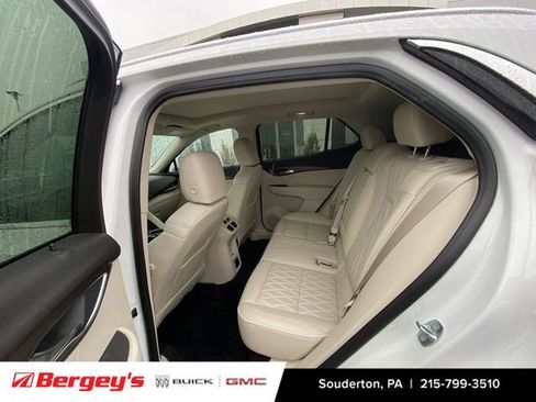 Certified 2023 Buick Envision Avenir image 16