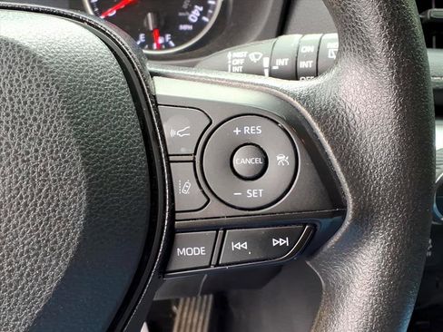 Certified 2020 Toyota RAV4 XLE image 22