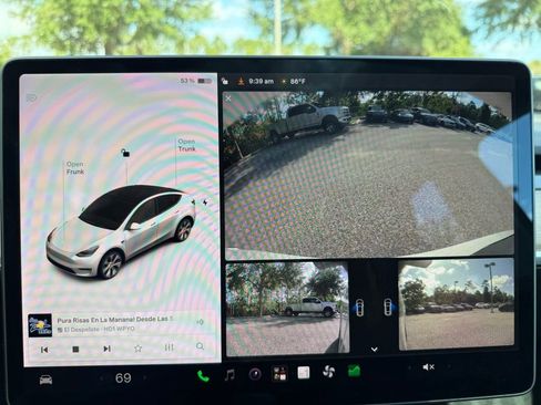 Used 2021 Tesla Model Y Long Range AWD/4WD image 25