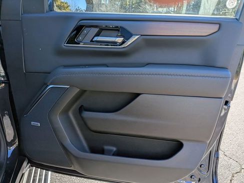 New 2026 GMC Yukon Denali w/ Sun & Power Step Package image 37