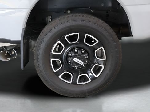 Used 2025 Ford F250 Platinum AWD/4WD image 38