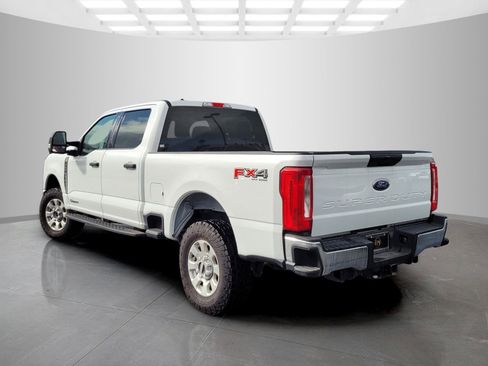 Used 2023 Ford F250 XLT w/ FX4 Off-Road Package AWD/4WD image 6