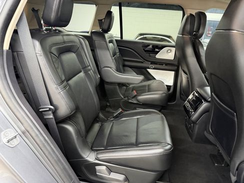 Used 2022 Lincoln Aviator Reserve w/ Equipment Group 201A image 25
