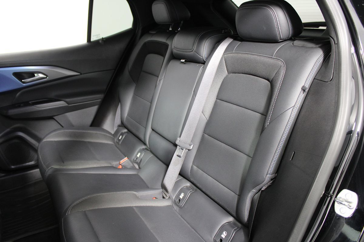 Used 2024 Chevrolet Equinox EV LT w/ LPO, All-Weather Mat Package FWD image 19