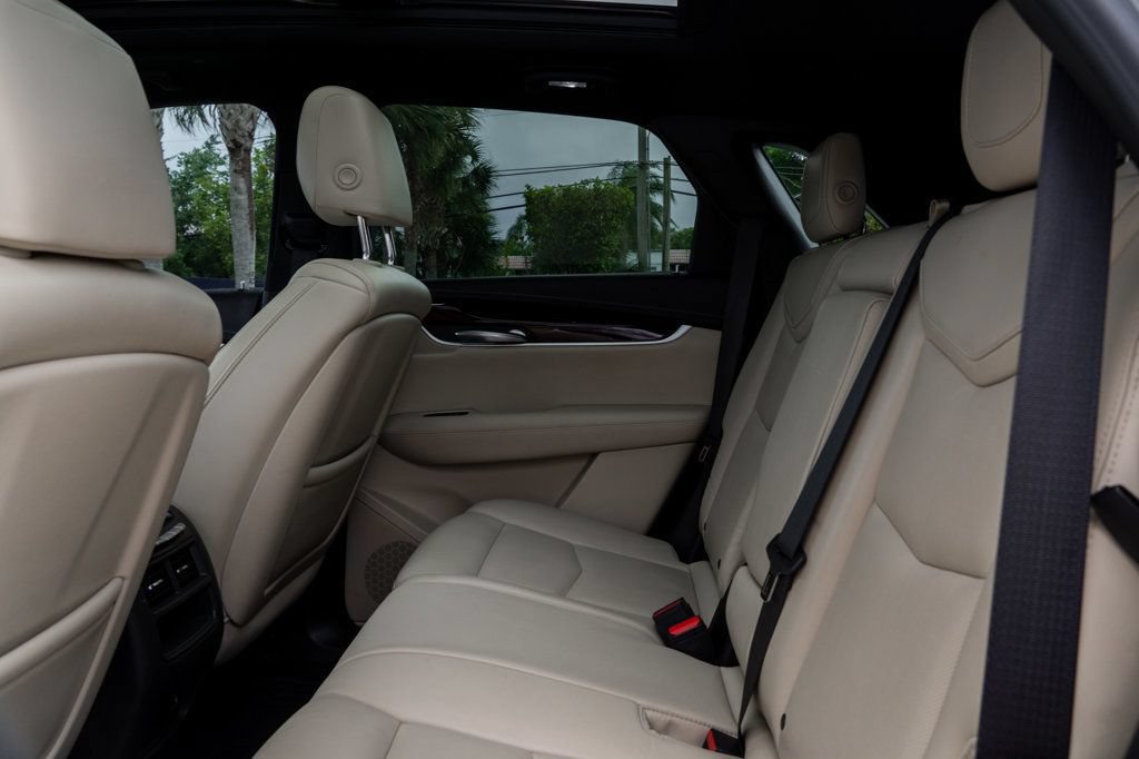 Used 2018 Cadillac XT5 Premium Luxury AWD/4WD image 21