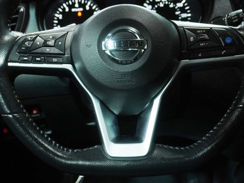 Used 2018 Nissan Rogue SL w/ Premium Package AWD/4WD image 17