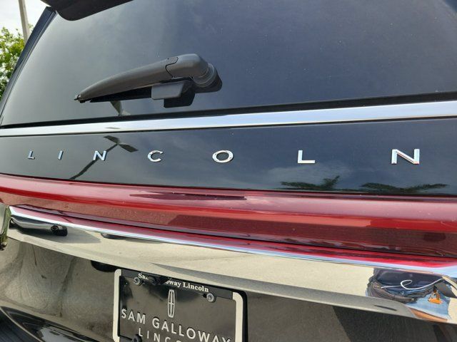 Certified 2024 Lincoln Navigator Reserve AWD/4WD image 7