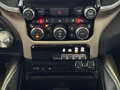 Used 2019 RAM 1500 Laramie AWD/4WD image 31
