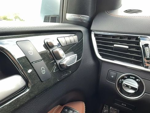 Used 2017 Mercedes-Benz GLS 550 4MATIC image 21