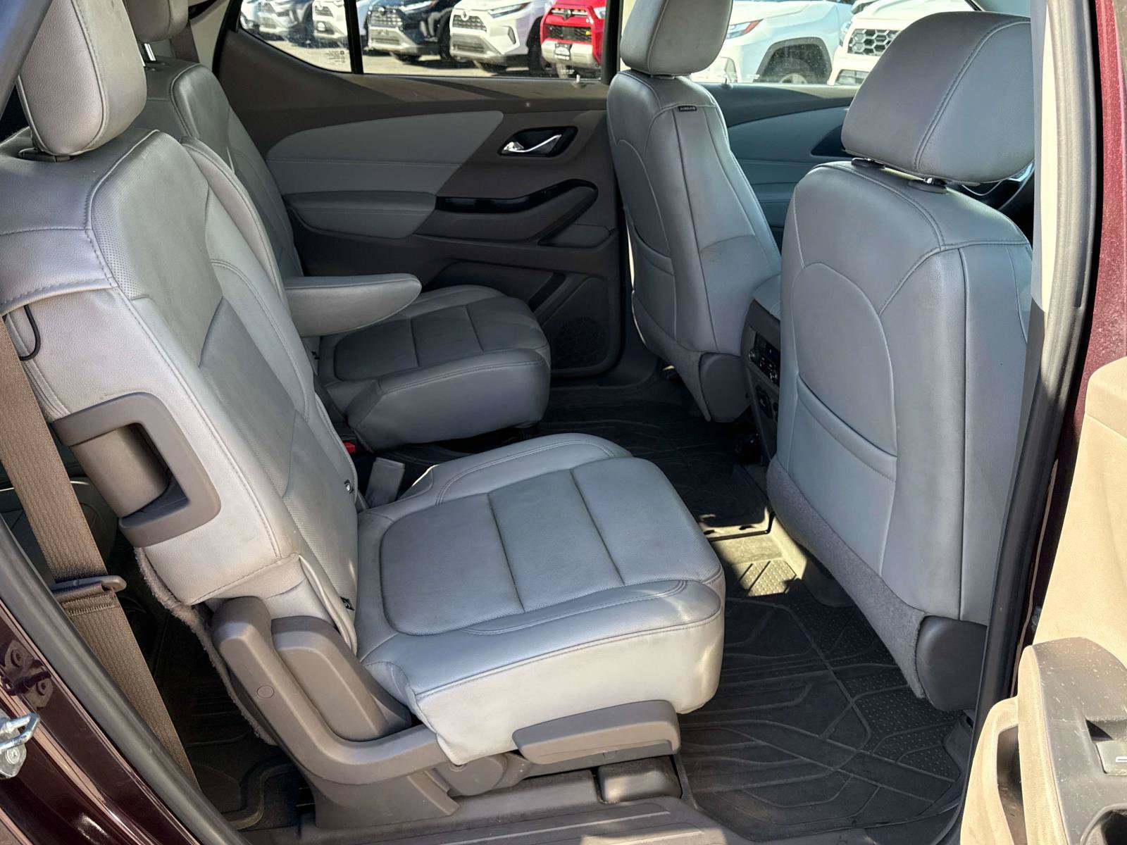 Used 2018 Chevrolet Traverse Premier AWD/4WD image 21