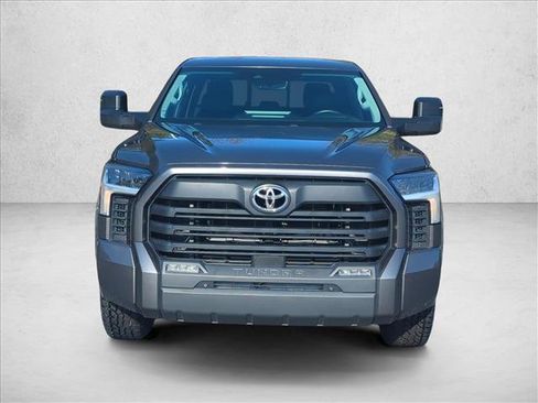 Used 2022 Toyota Tundra SR5 w/ SR5 Premium Package image 2