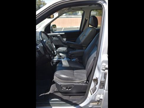 Used 2014 Land Rover LR2 AWD/4WD image 15