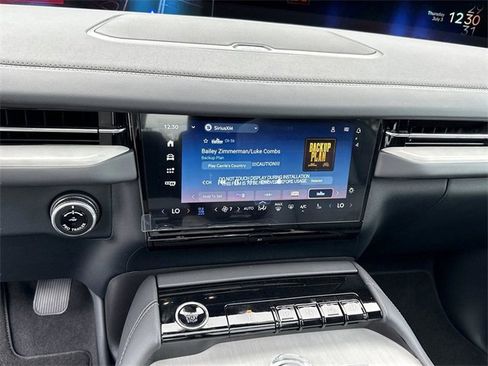 New 2025 Lincoln Navigator Reserve w/ Jet Appearance Package image 29