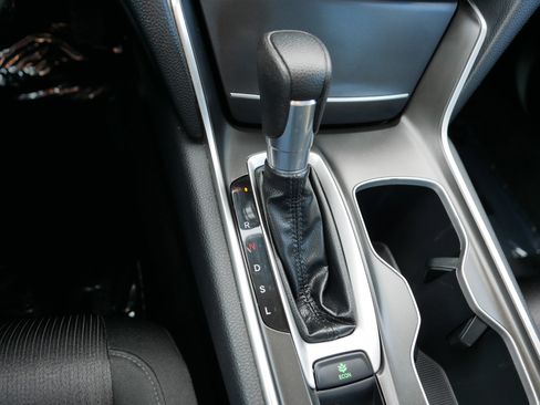 Used 2020 Honda Accord EX image 24