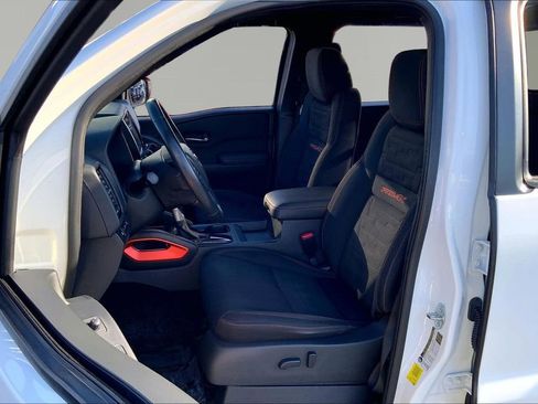 Used 2022 Nissan Frontier PRO-4X w/ Off-Road Protection Package image 15