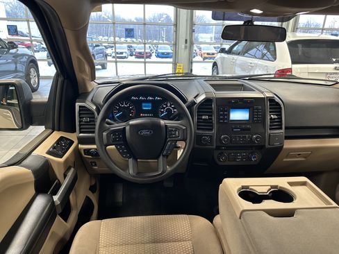 Used 2017 Ford F150 XLT image 2