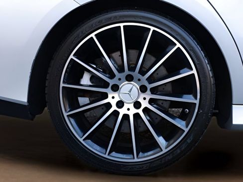 Used 2022 Mercedes-Benz CLA 35 AMG 4MATIC image 13