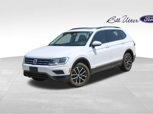 Used 2021 Volkswagen Tiguan SE FWD image 1