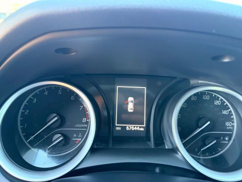 Used 2022 Toyota Camry LE w/ Carpet Mat Package (TMS) FWD image 28