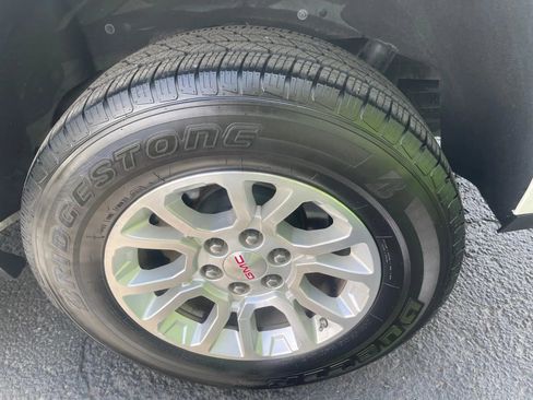 Used 2019 GMC Yukon XL SLT AWD/4WD image 30