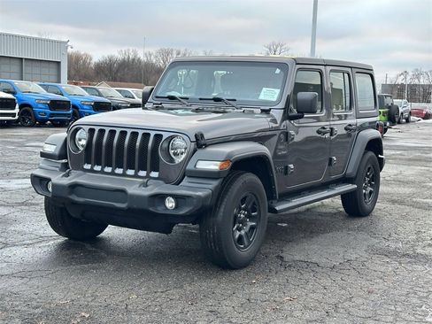 Used 2022 Jeep Wrangler Unlimited Sport image 7