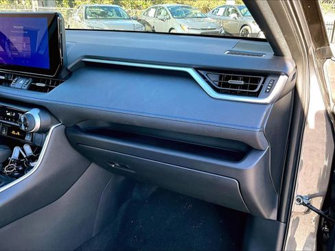 Certified 2025 Toyota RAV4 XSE image 18